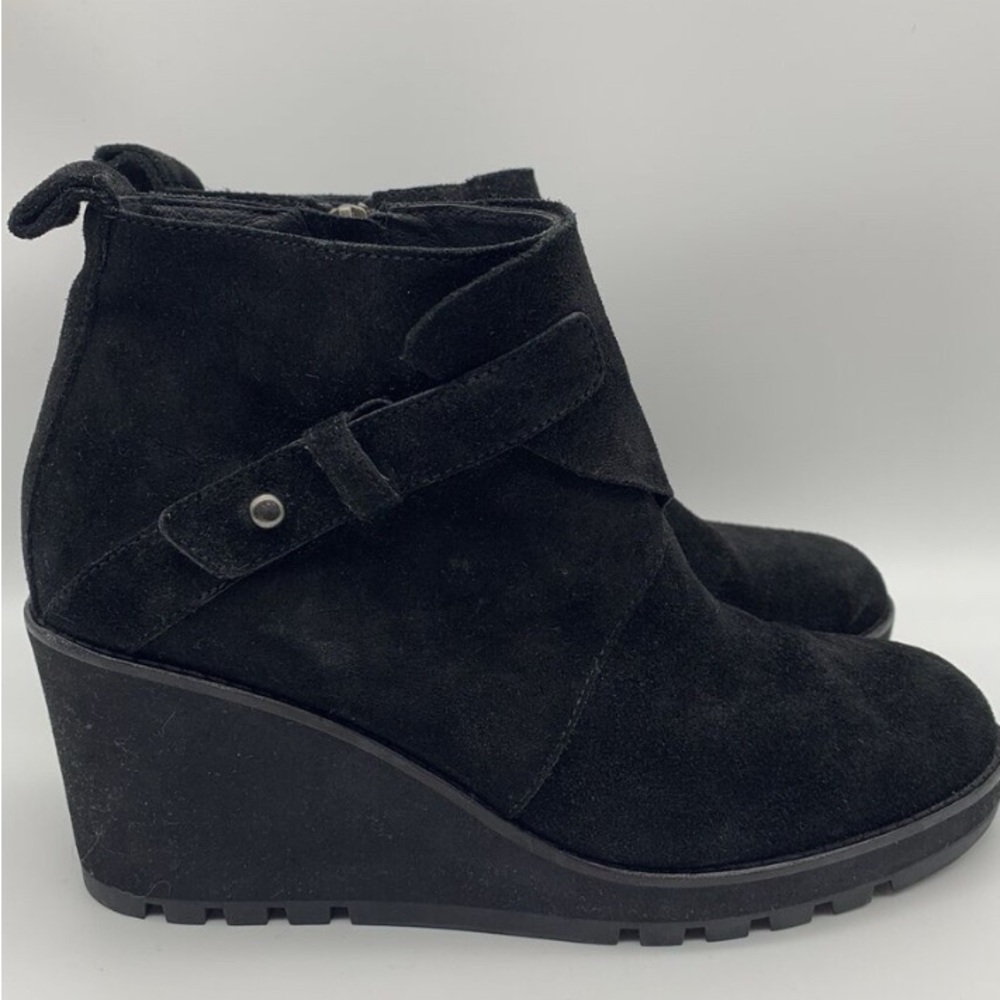 Eileen Fisher Women's Tinker Wedge Bootie Black Suede Excellent condition 8.5